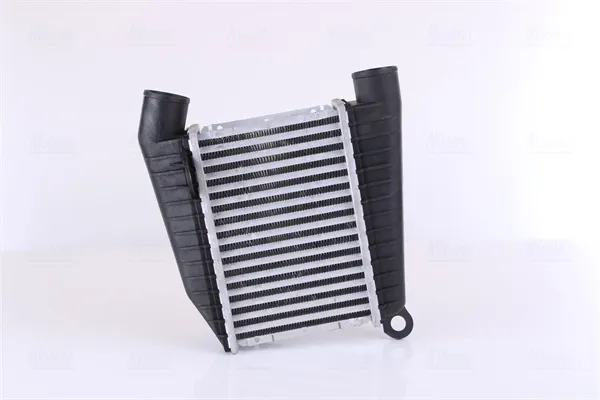 Chłodnica intercoolera 96864 Nissens