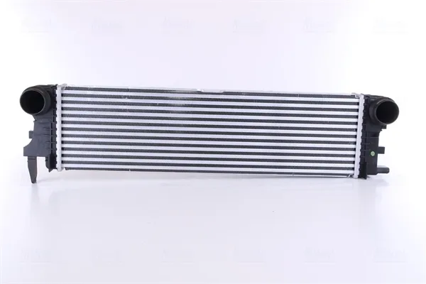 Chłodnica intercoolera 96017 Nissens