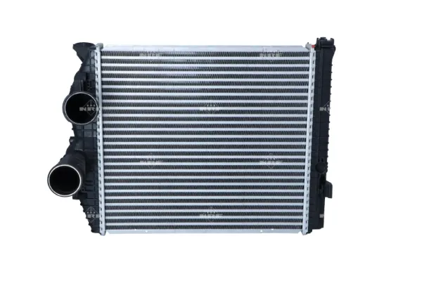 Chłodnica intercoolera A9585010301 Mercedes
