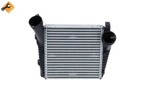 Chłodnica intercoolera 30178 NRF