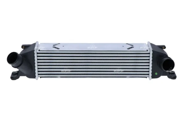 Chłodnica intercoolera 30996 NRF