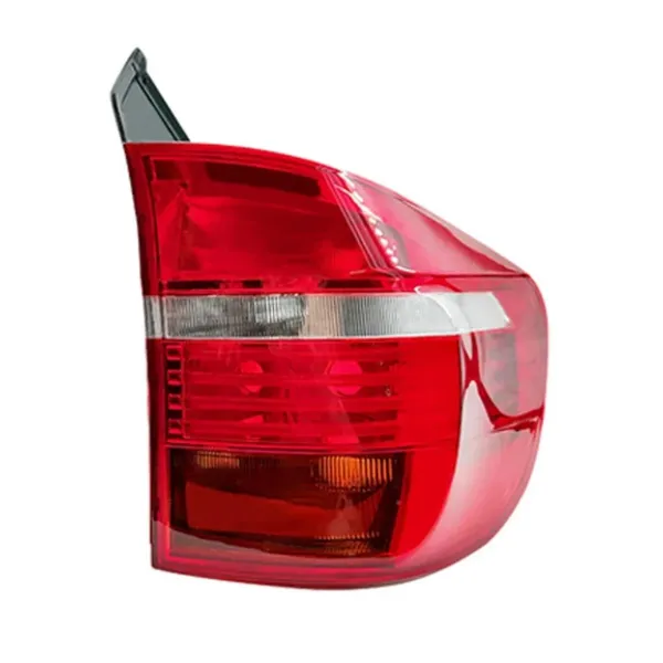 Lampa zespolona tylna prawa zewnętrzna 63217200818 BMW