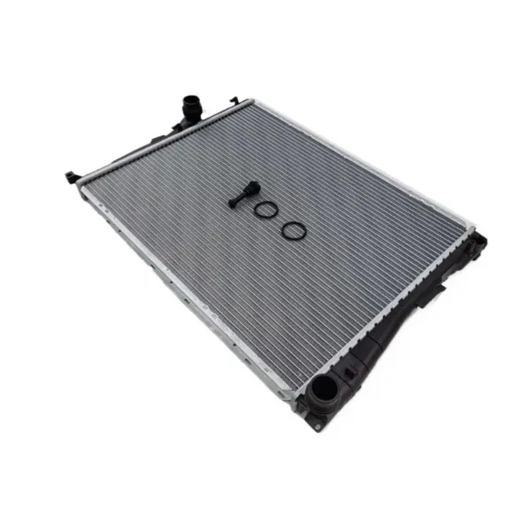 Chłodnica silnika 17119071517 BMW