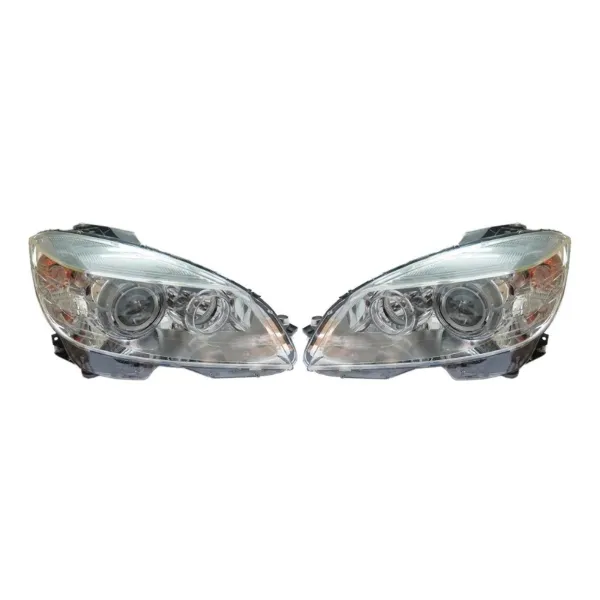 Reflektor lewy 2048202961 Mercedes