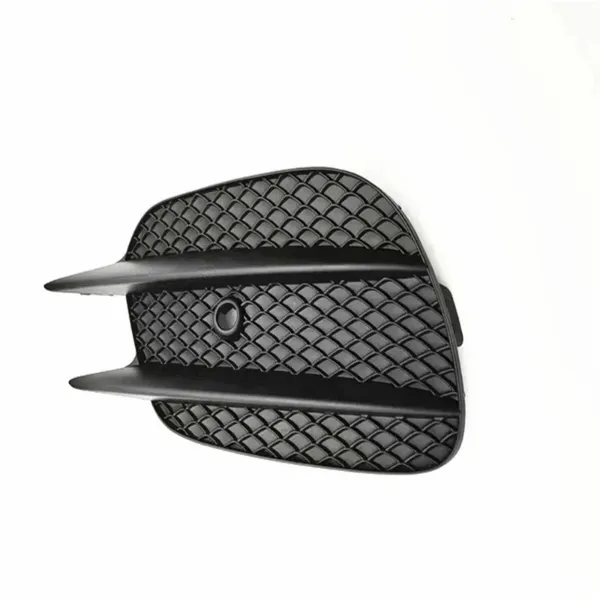 Zaślepka (kratka) lamp przeciwmgielnych zderzaka przedniego prawa A2138856800 Mercedes