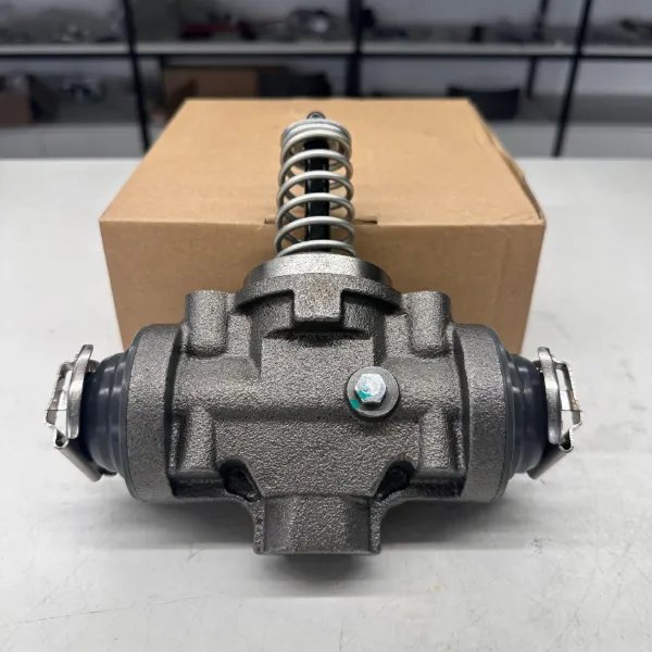 Cylinder hamulcowy roboczy tylny 6774200123 Mercedes