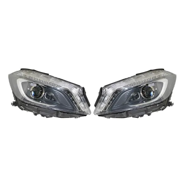 Reflektor prawy A1769066000 Mercedes
