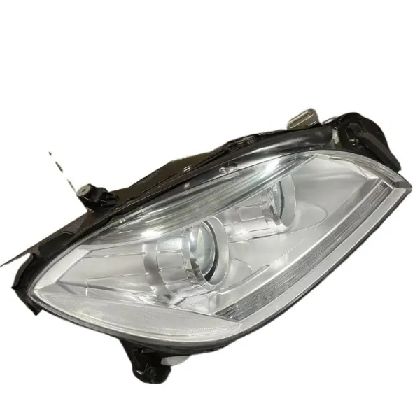 Reflektor lewy A1668208361 Mercedes