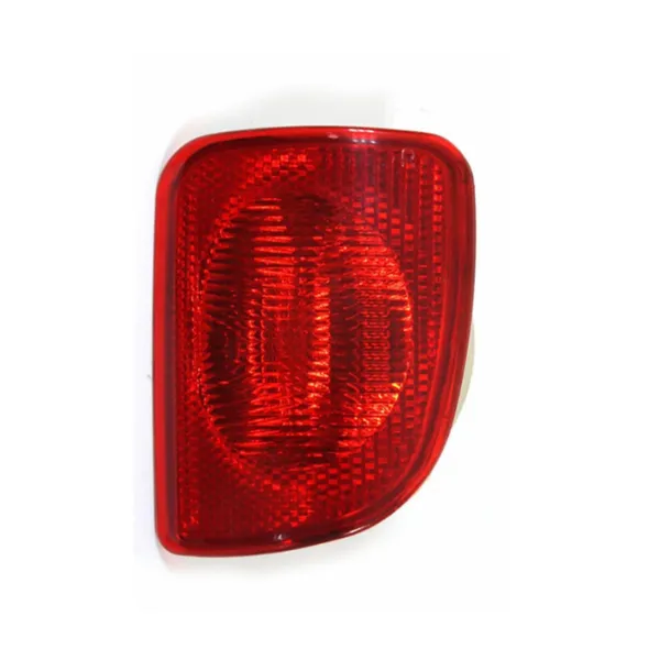 Przednia lampa przeciwmgielna tylna prawa 8200419908 Renault (RVI)
