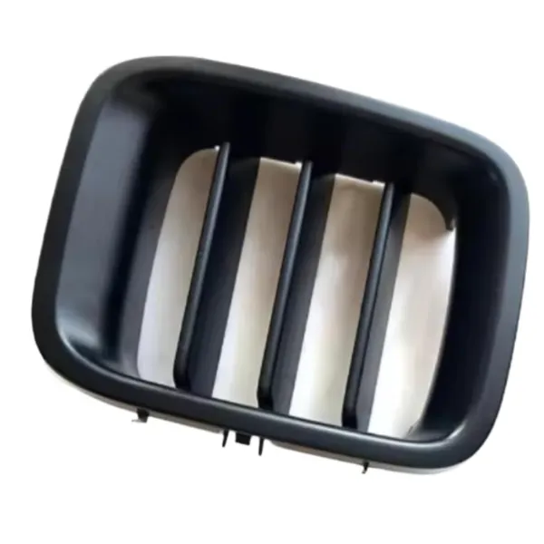 Atrapa chłodnicy 7211281A005PK Suzuki