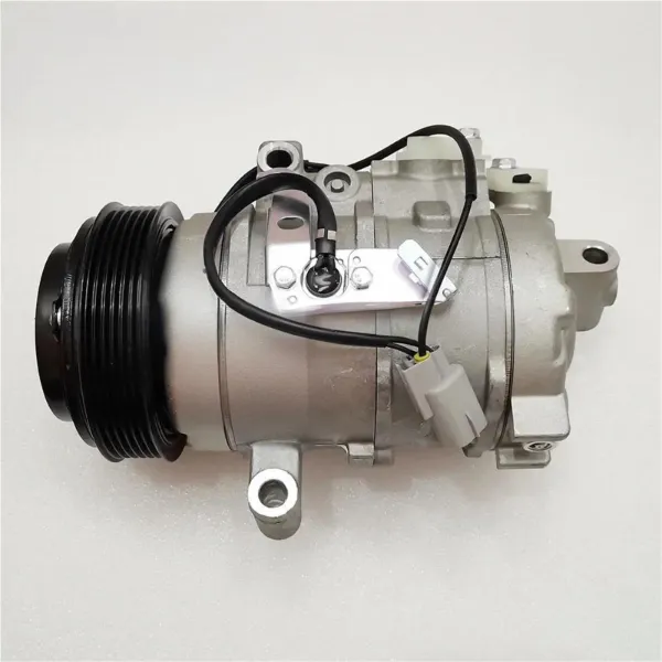 Sprężarka klimatyzacji 883206A300 Toyota