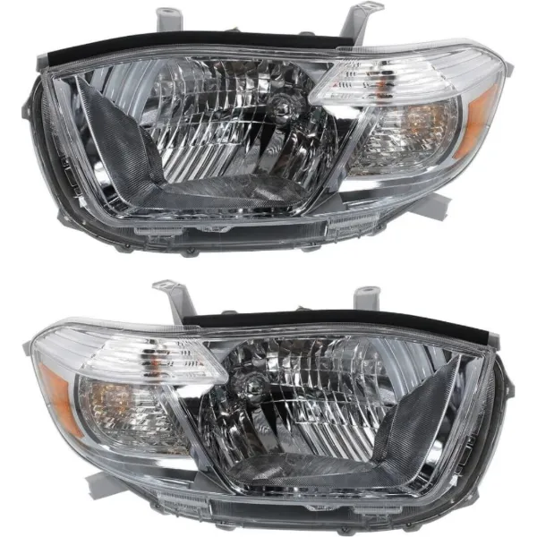Reflektor prawy 811100E110 Toyota