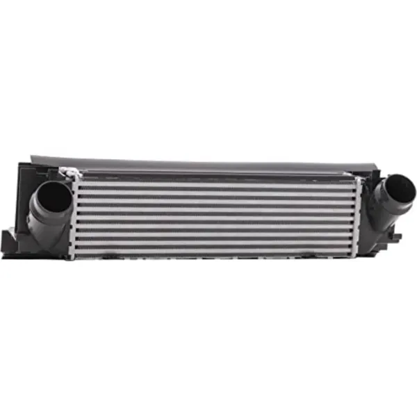 Chłodnica intercoolera 818261 VALEO