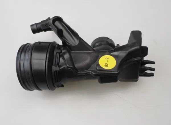 Wlot powietrza do filtra powietrza 04C129654A VAG