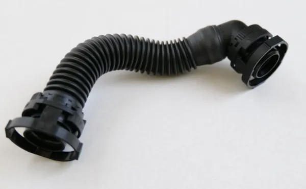 Króciec wentylacji kadłuba (separatora oleju) 04L103493 VAG