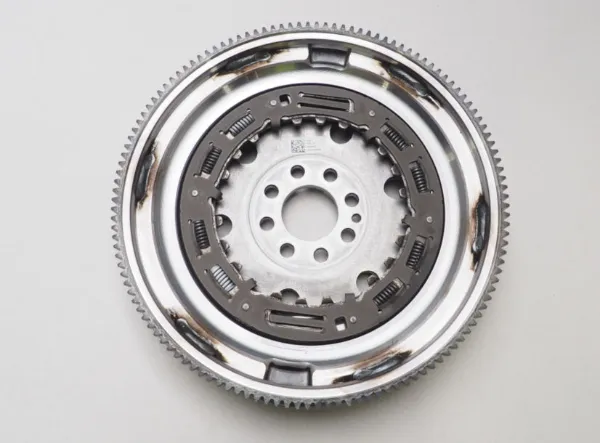 Koło zamachowe silnika 05L105266H VAG