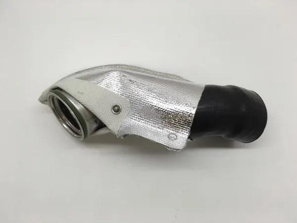 Króciec powietrza 06A145790C VAG