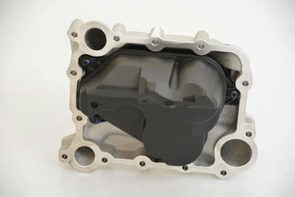 Separator oleju układu wentylacji kadłuda (bloku silnika) 06E103772C VAG
