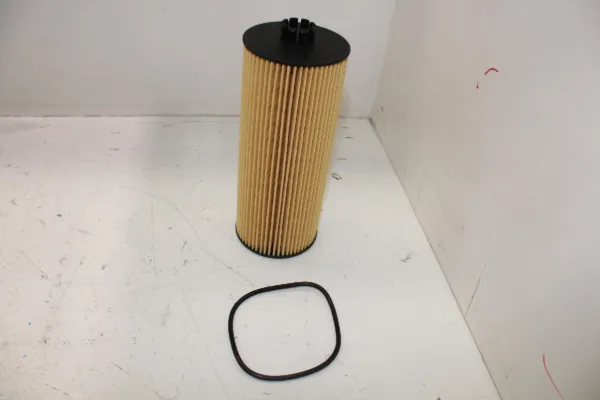 Filtr oleju 07W115436 VAG