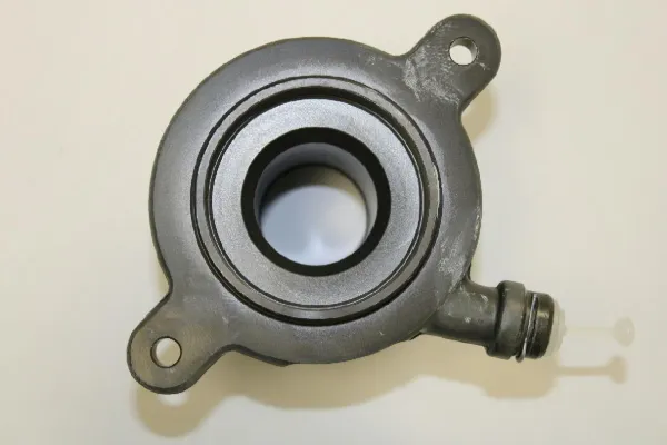 Cylinder roboczy sprzęgła (wysprzęglik) w komplecie z łożyskiem wyciskowym 0C6141671D VAG