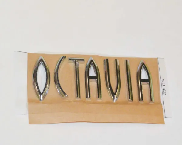 Emblemat na klapę bagaznika (znaczek firmowy) Skoda Octavia TOUR I A4