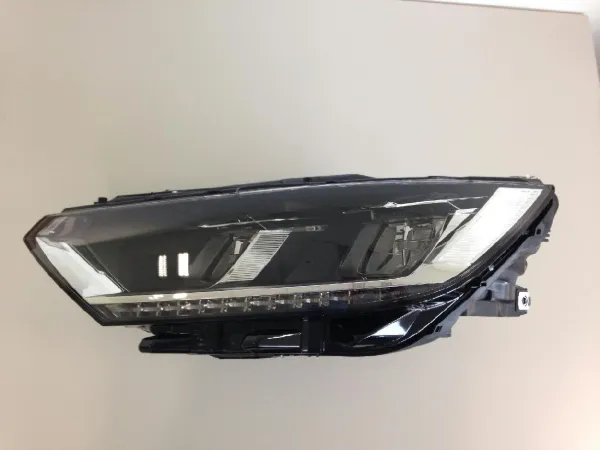 Reflektor lewy 3G1941773A VAG