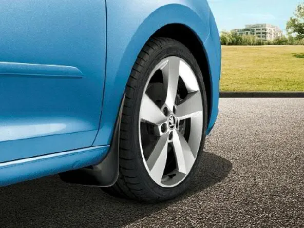 Chlapacze przednie, zestaw Skoda Rapid NH3, NK3, NK6