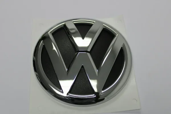 Emblemat na klapę bagaznika (znaczek firmowy) Volkswagen Golf V