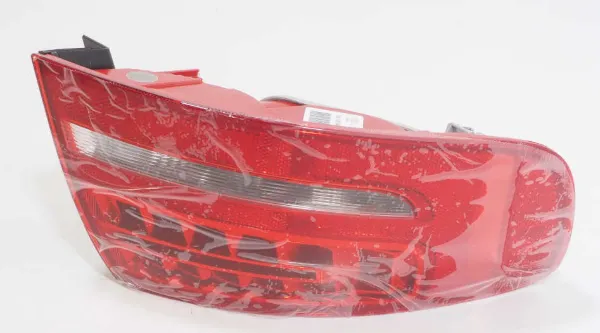 Lampa zespolona tylna lewa zewnętrzna 8K9945095B VAG