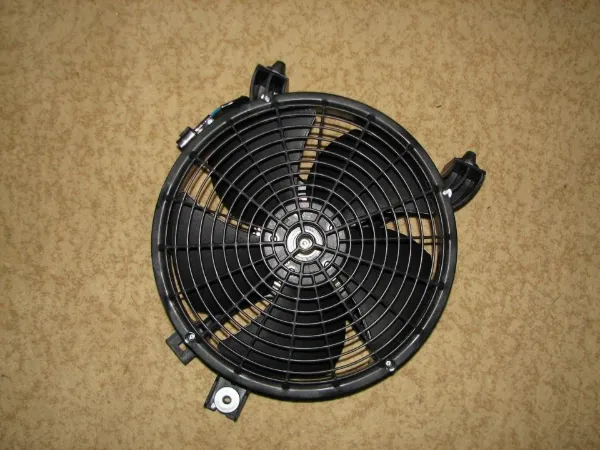 Dyfuzor chłodnicy klimatyzacji, w komplecie z wirnikiem i silnikiem Q3730076 Q-fix