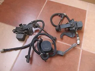 Czujnik poziomowania karoserii przedni lewy 558402J000 Hyundai/Kia