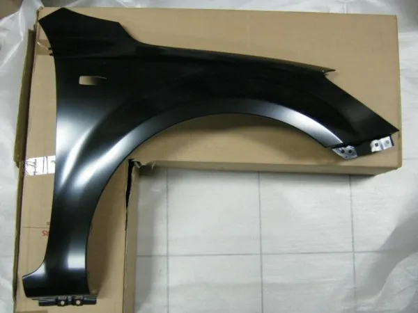 Błotnik przedni prawy 663211H010 Hyundai/Kia