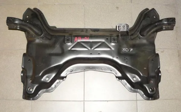 Korpus osi przedniej 544009U000 Nissan/Infiniti