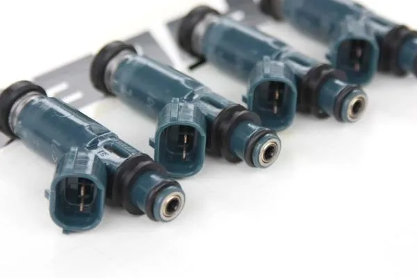 Wtryskiwacz paliwa Lexus RX 300