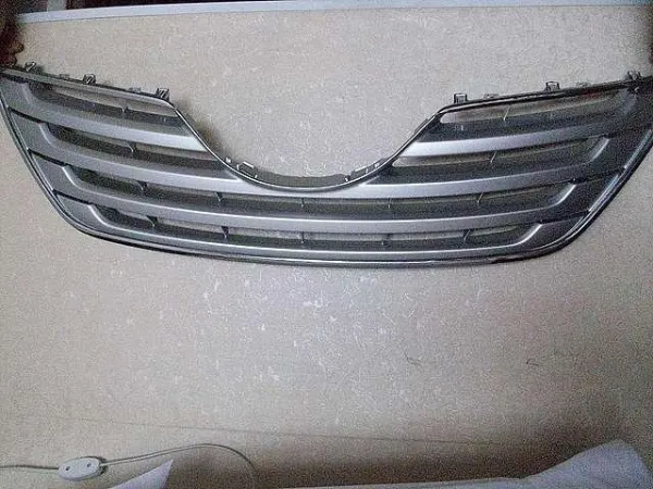Atrapa chłodnicy 5310133180B0 Toyota