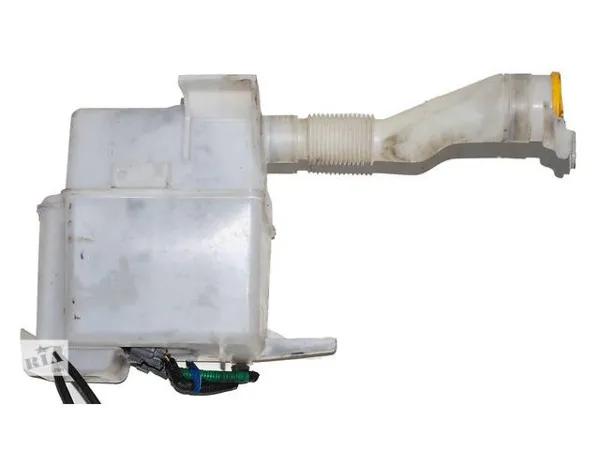 Zbiorniczek spryskiwacza szyb Subaru Outback III