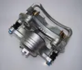 Zacisk hamulcowy przedni prawy Nissan Almera B10RS