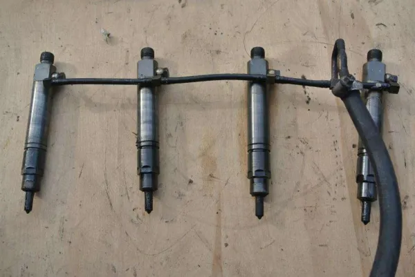 Wtryskiwacz paliwa 432193757 Bosch