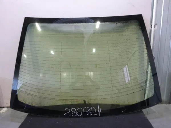 Szyba tylna Toyota Camry VII