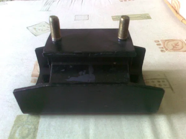 Poduszka (podpora) silnika tylna GREAT WALL Hover CC646