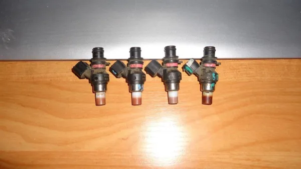 Wtryskiwacz paliwa 16600AA270 Subaru