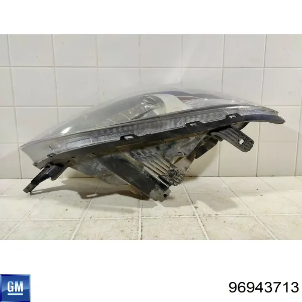Reflektor prawy Chevrolet Lacetti J200
