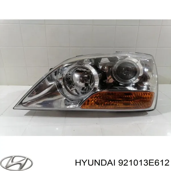 Reflektor lewy 921013E612 Hyundai/Kia