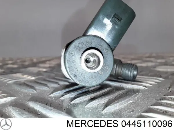 Wtryskiwacz paliwa 0445110096 Mercedes