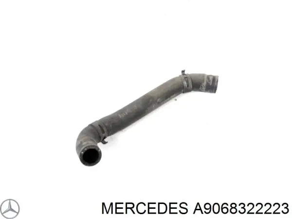 Przewód (króciec) układu chłodzenia A9068322223 Mercedes