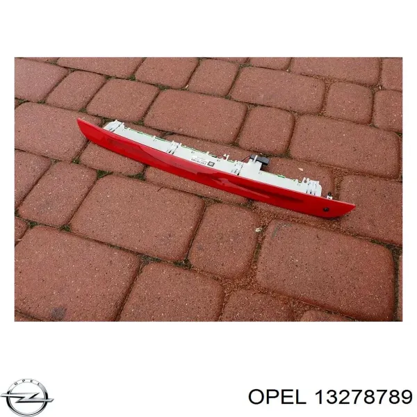 Lampa stop tylna dodatkowa Opel Zafira C