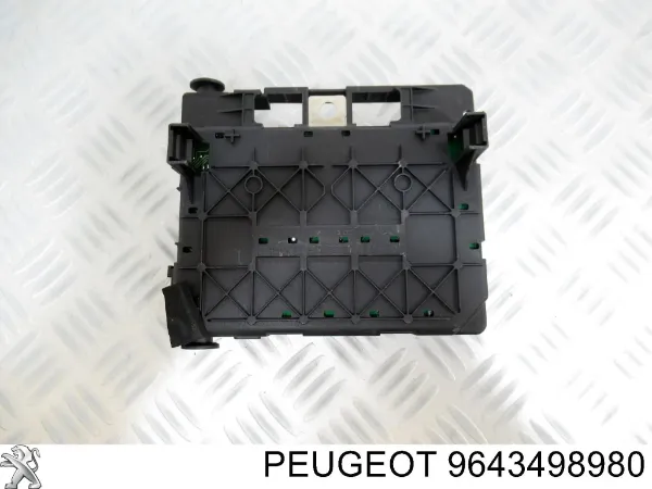 Skrzynka bezpieczników Citroen Berlingo  MF