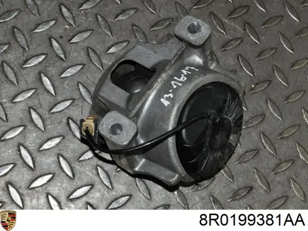 Poduszka (podpora) silnika prawa 8R0199381AA Porsche