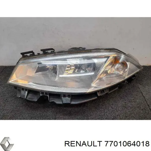 Reflektor lewy 7701064018 Renault (RVI)