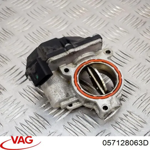 Przepustnica, komplet 057128063D VAG